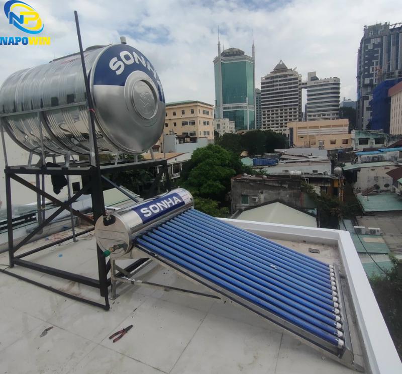 Máy nước nóng NLMT có bền