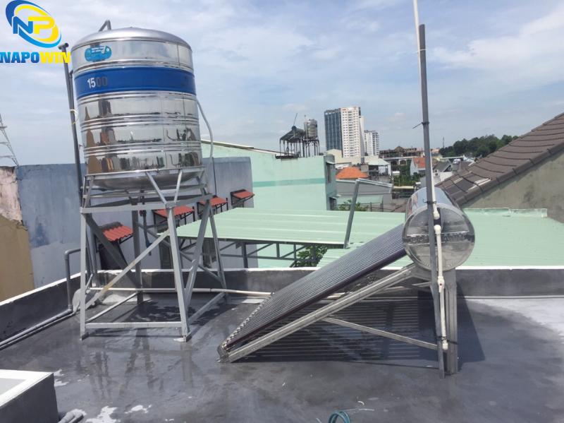 Máy nước nóng NLMT có bền